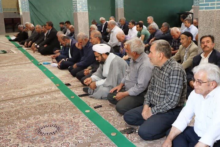 تصاویر/ آیین عبادی سیاسی نماز جمعه نوشین شهر