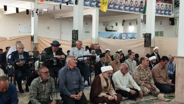 تصاویر/ اقامه نماز جمعه شهرستان باروق