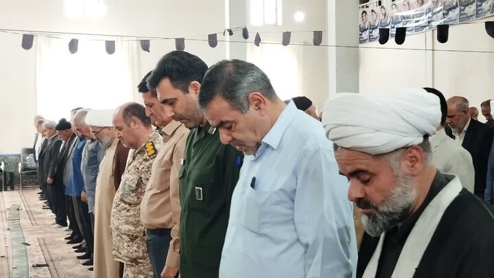 تصاویر/ اقامه نماز جمعه شهرستان باروق
