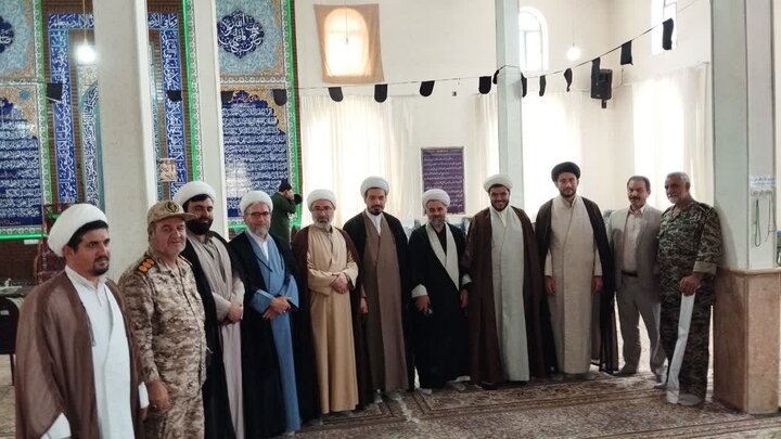 تصاویر/ اقامه نماز جمعه شهرستان باروق