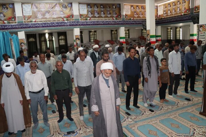 تصاویر/ اقامه نمازجمعه شهر قلعه‌گنج