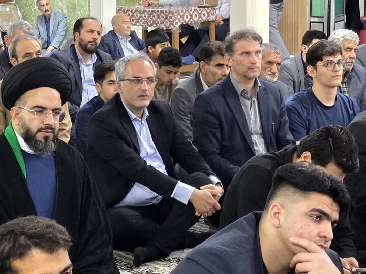تصاویر/ اقامه نماز جمعه ماکو