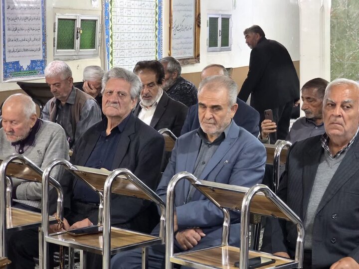 تصاویر/ اقامه نماز جمعه ماکو