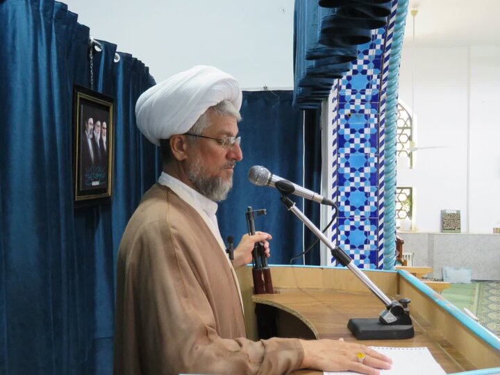 تصاویر/ اقامه نمازجمعه امین‌شهر