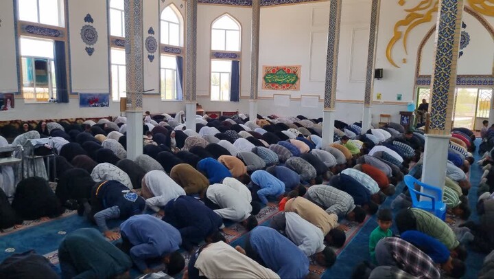 تصاویر| نماز جمعه عبادی سیاسی سربیشه