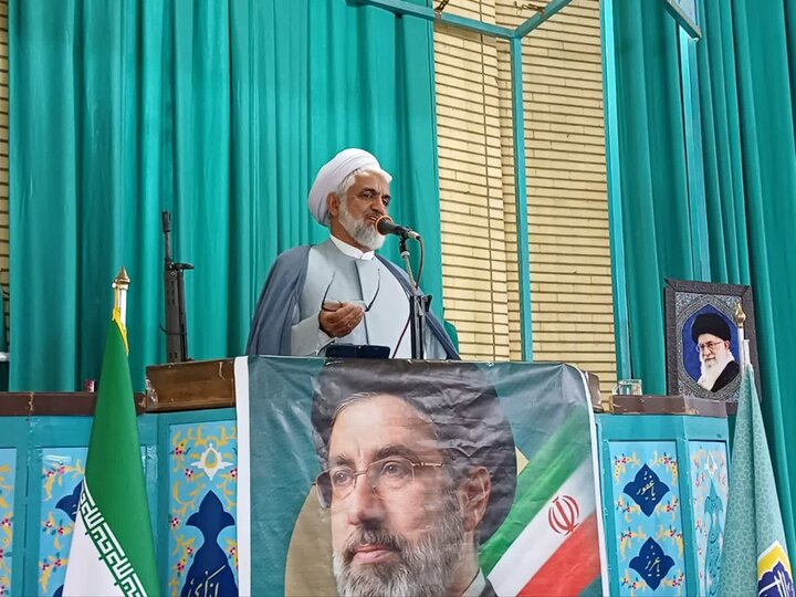 تصاویر/اقامه نماز عبادی سیاسی جمعه در زرندیه