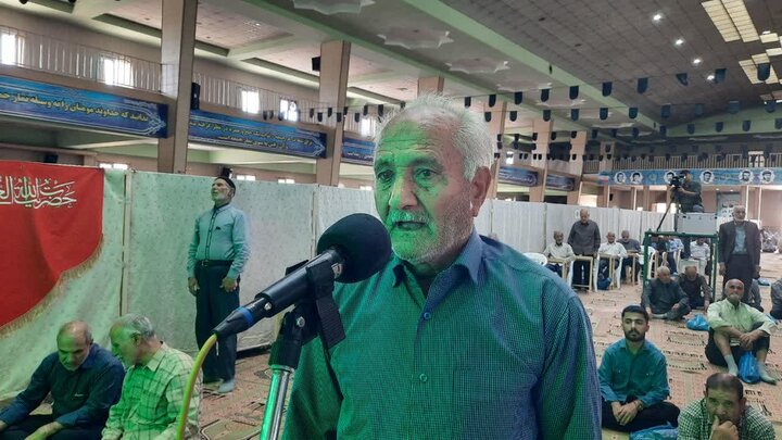 تصاویر/اقامه نماز عبادی سیاسی جمعه در خمین