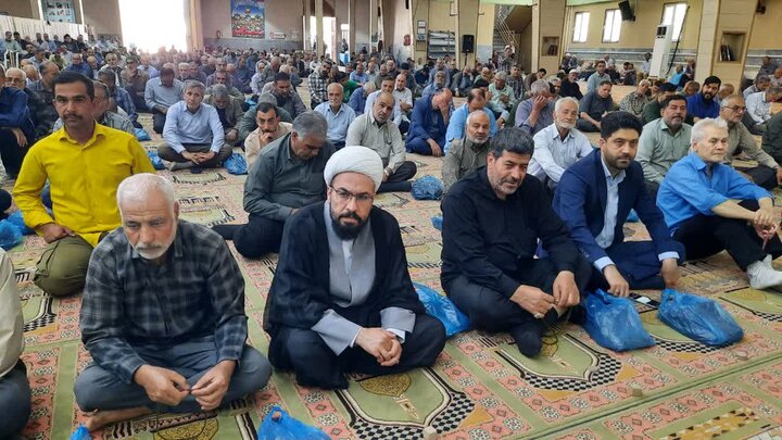 تصاویر/اقامه نماز عبادی سیاسی جمعه در خمین