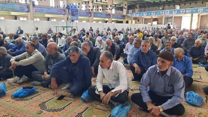 تصاویر/اقامه نماز عبادی سیاسی جمعه در خمین