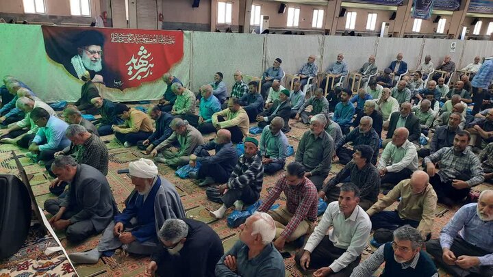 تصاویر/اقامه نماز عبادی سیاسی جمعه در خمین