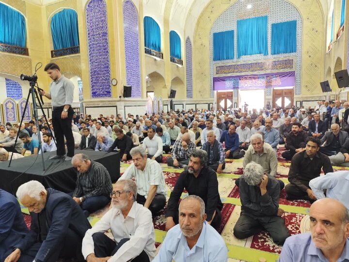 تصاویر/ اقامه نمازجمعه شهر بم