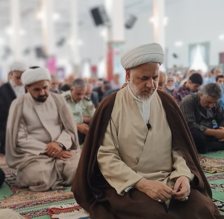 تصاویر/اقامه نماز عبادی سیاسی جمعه در ساوه