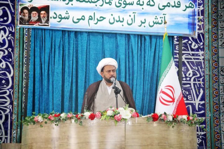 تصاویر/ اقامه نمازجمعه شهر نرماشیر