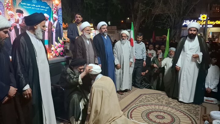 آئین عمامه‌گذاری طلاب شهرستان بندر امام خمینی(ره)