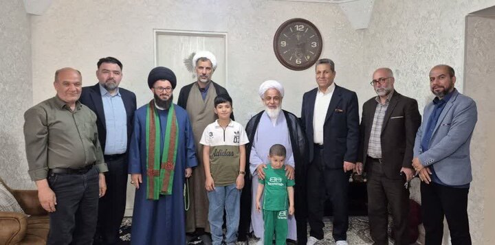 تصاویر / دیدار امام جمعه شهرستان آبیک   با جمعی از سادات شهر آبیک