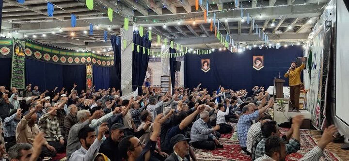 تصاویر / اقامه نماز جمعه در مصلی های سراسر استان همدان