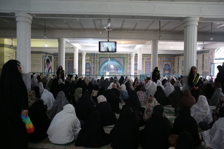 تصاویر / اقامه نماز جمعه در مصلی های سراسر استان همدان