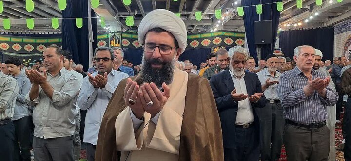 تصاویر / اقامه نماز جمعه در مصلی های سراسر استان همدان