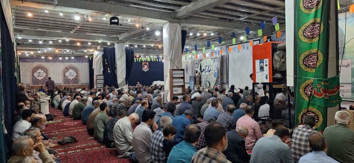 تصاویر / اقامه نماز جمعه در مصلی های سراسر استان همدان