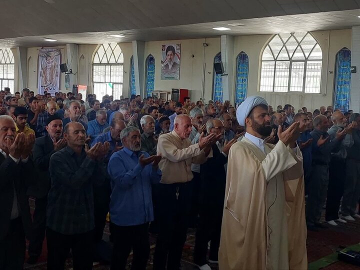 تصاویر / اقامه نماز جمعه در مصلی های سراسر استان همدان