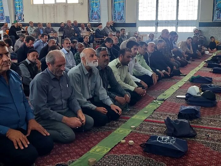 تصاویر / اقامه نماز جمعه در مصلی های سراسر استان همدان