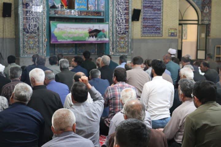 تصاویر / اقامه نماز جمعه در مصلی های سراسر استان همدان