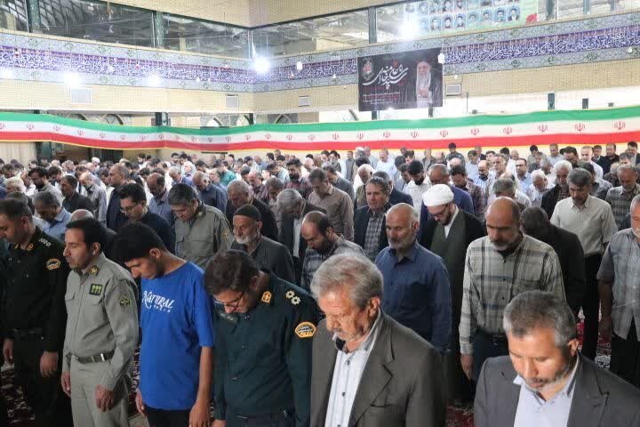 تصاویر / اقامه نماز جمعه در مصلی های سراسر استان همدان