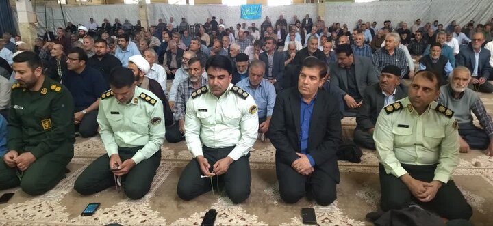 تصاویر / اقامه نماز جمعه در مصلی های سراسر استان همدان