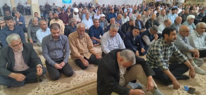 تصاویر / اقامه نماز جمعه در مصلی های سراسر استان همدان