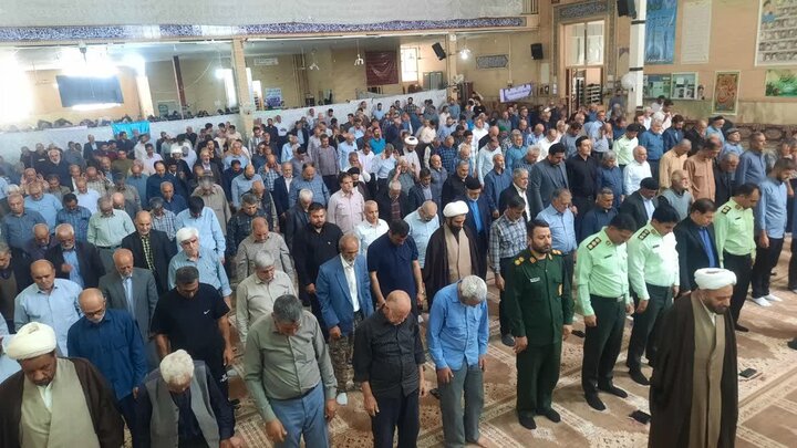 تصاویر / اقامه نماز جمعه در مصلی های سراسر استان همدان