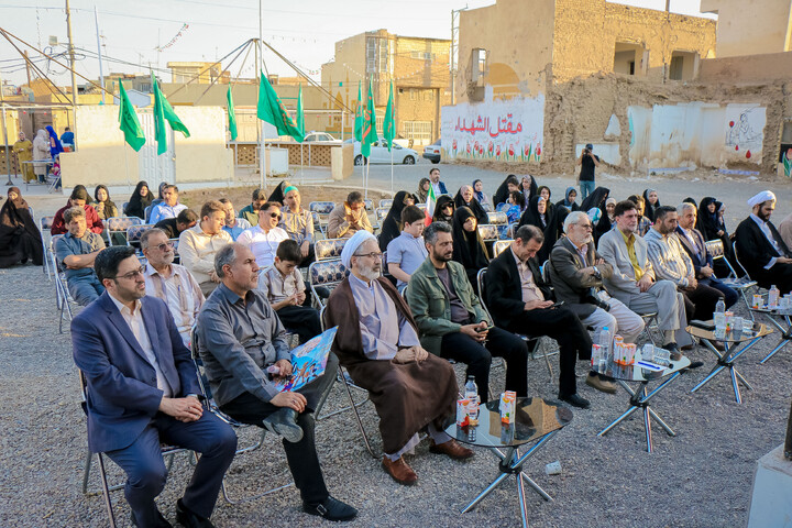 تصاویر/ رونمایی کتاب شهدای میناب در قم