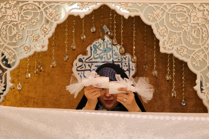 آغاز پیوند مقدس ازدواج زوج‌های جوان در حریم کبریایی کریمه اهل‌بیت(س)