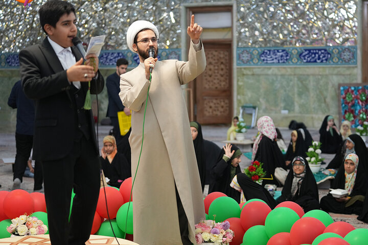 برپایی جشن عید غدیر ویژه کودکان در حرم بانوی کرامت