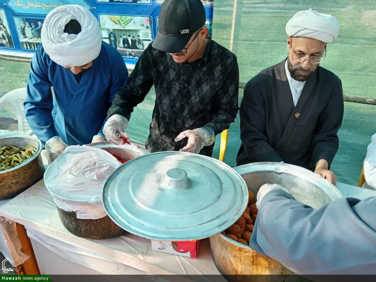 ایستگاه صلواتی مدرسه علمیه شیخ علیخانی شهرستان تویسرکان