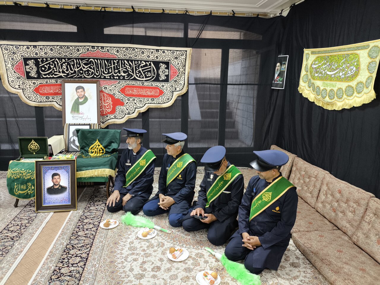 خادمان حرم حضرت احمدبنموسیالکاظم(ع) با خانواده شهید بهاءالدینی دیدار کردند + تصاویر