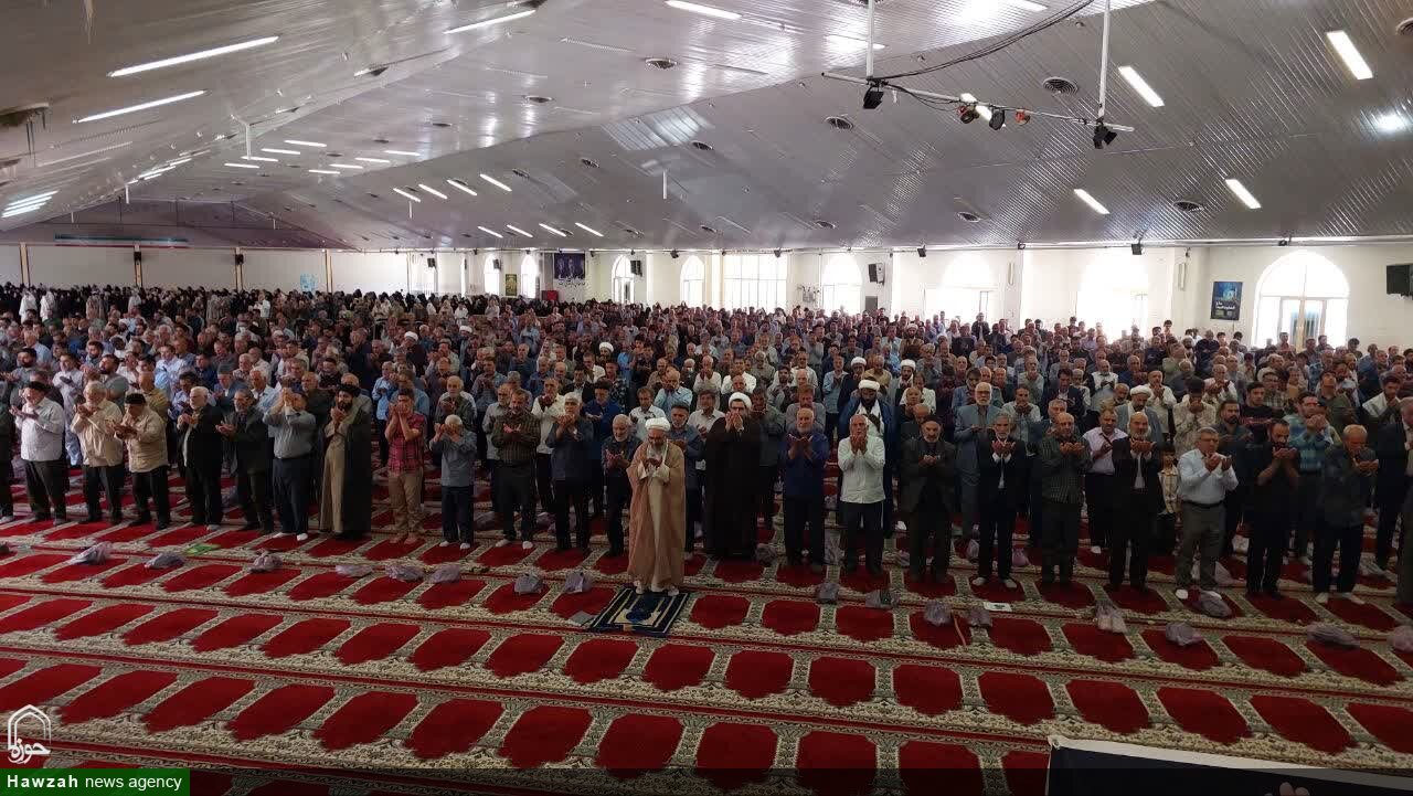 تصاویر / اقامه نماز جمعه نهاوند