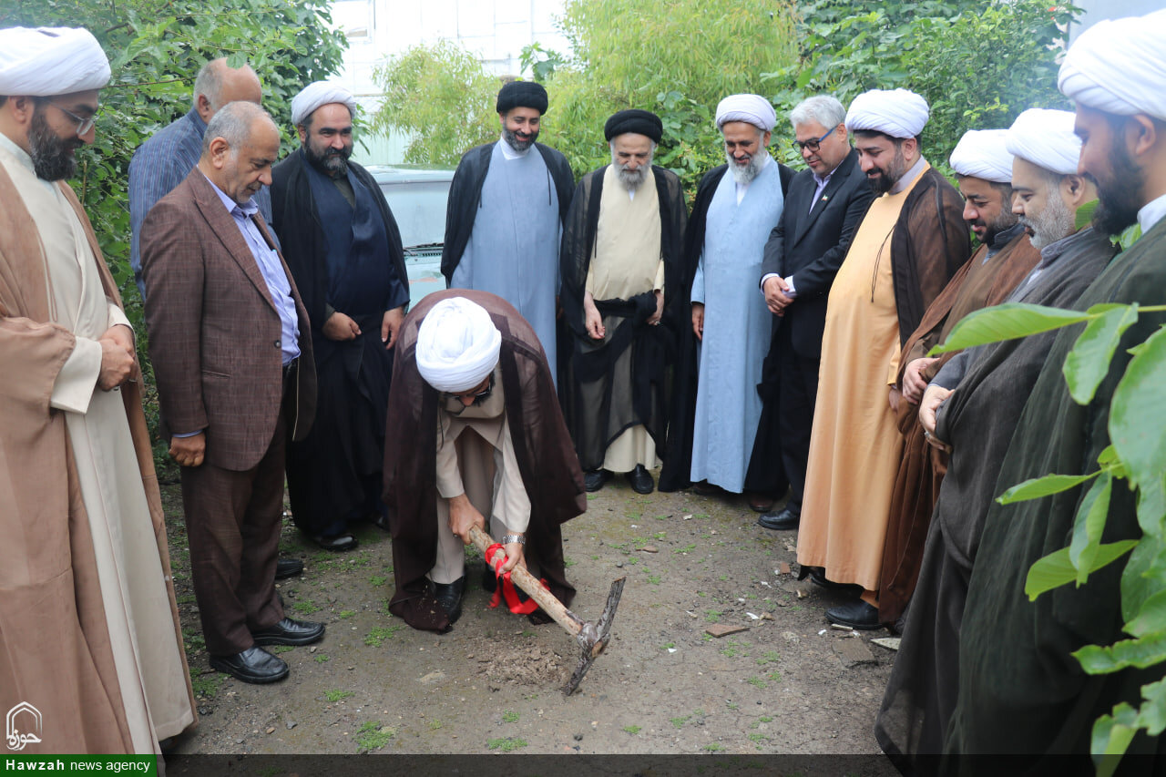 تصاویر / آئین کلنگ زنی ساختمان استاد سرا مدرسه علمیه امام صادق (ع) بندرترکمن