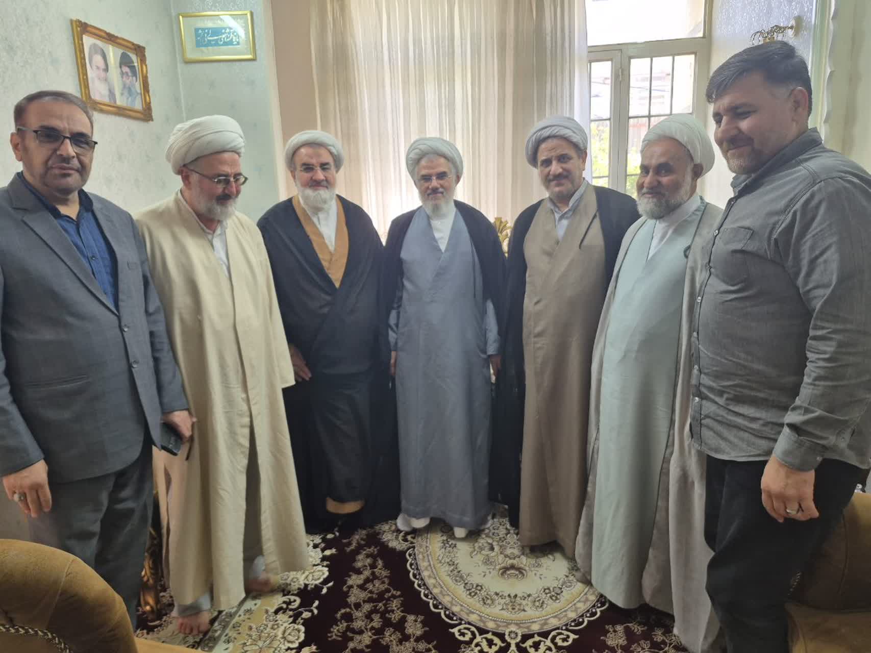 دیدار اعضای دبیرخانه بینالمللی «امناءالرسل» با نماینده ولیفقیه در استان هرمزگان