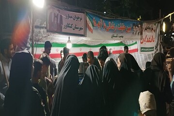 شب غدیر کنگاور؛ موکب «زندگی با آیه‌ها» میزبان مردم با برنامه‌های متنوع+ عکس