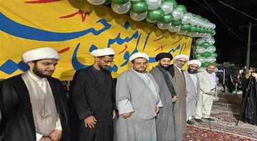 لباس روحانیت، نماد خدمت به دین و مردم است