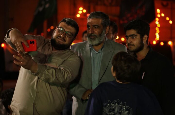 آیین طلا کاری گنبد زخمی حسینیه اعظم زنجان