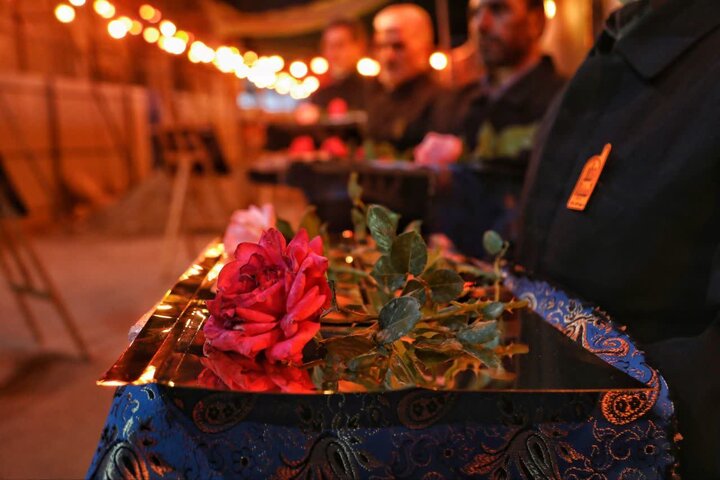 آیین طلا کاری گنبد زخمی حسینیه اعظم زنجان