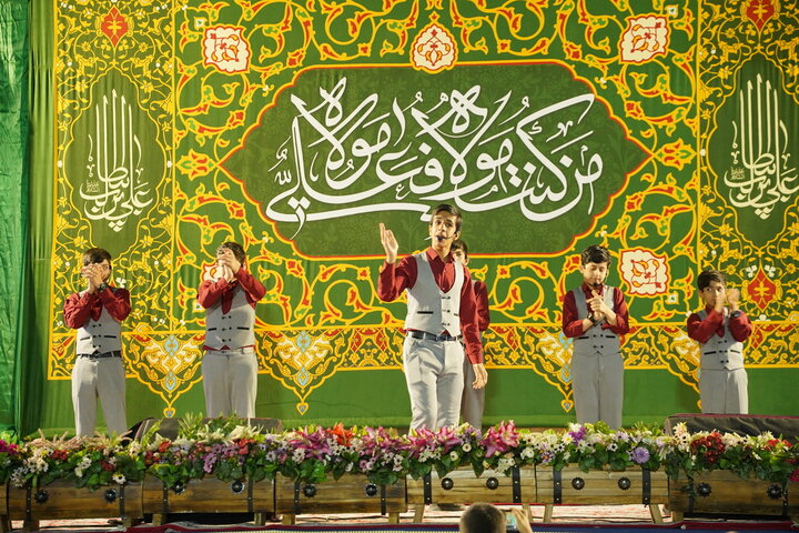 جشن بزرگ عید غدیر در روستای شریف‌آباد قم با حضور خادمان حرم بانوی کرامت