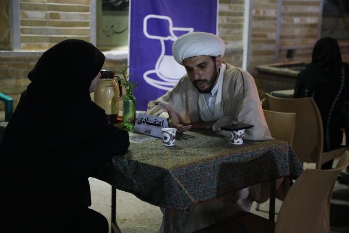 تصاویر/ غرفه های حوزه علمیه یزد در جشن غدیر حسینیه سید محمد آقا