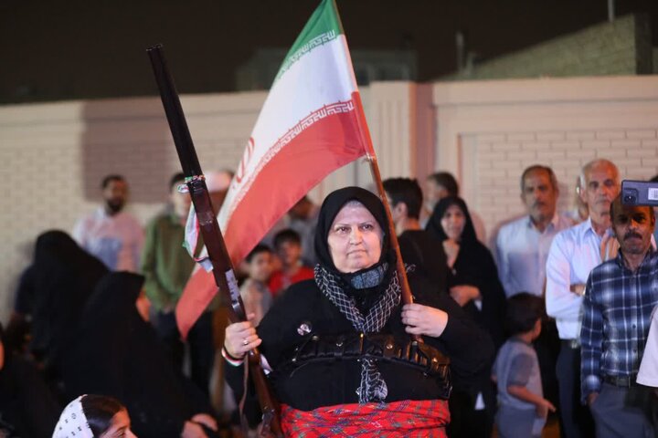 تصاویر/ برپایی شادراه حیدریون در بلوار انتظار