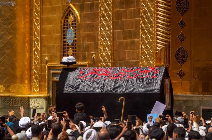 تشییع پیکر مرحوم آیت الله العظمی اسحاق فیاض در حرم حضرت امیرالمومنین علی (علیه السلام)