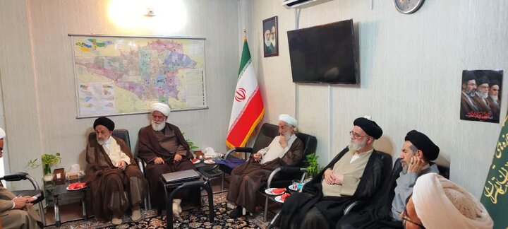 تصاویر/ تمدید حکم اعضاء شورای حوزه علمیه استان تهران