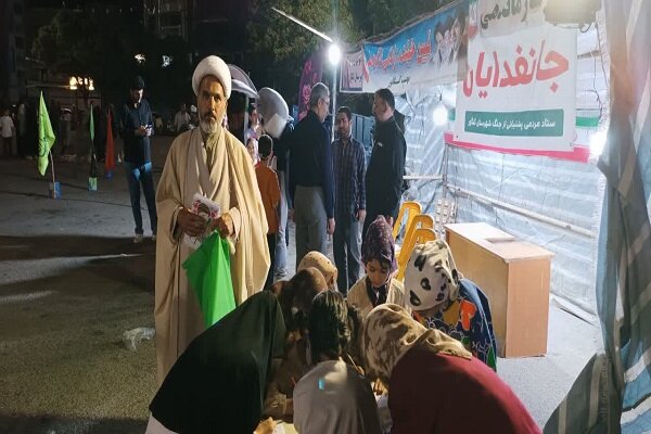 شب غدیر کنگاور؛ موکب «زندگی با آیه‌ها» میزبان مردم با برنامه‌های متنوع