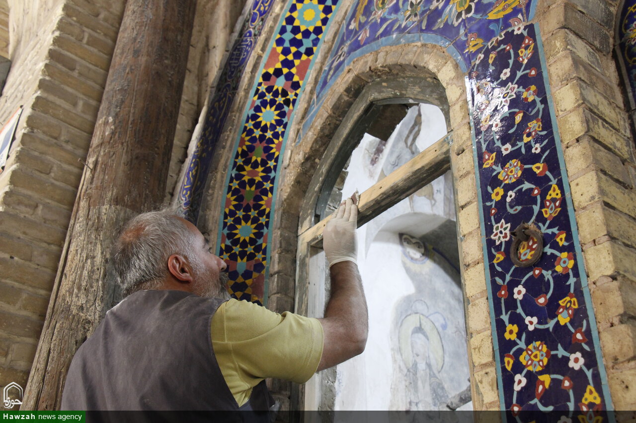 میراث نفیس عصر صفوی جان می‌گیرد/ دعوت از اصفهانی‌ها برای احیای نقاشی‌های تاریخی سقاخانه «چاره»&nbsp;