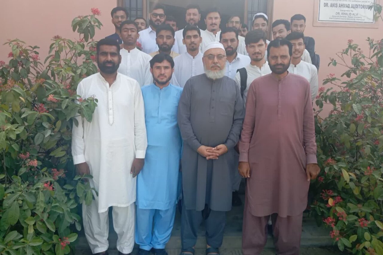 جامعۃ المصطفیٰ کراچی کے اسکالرز کا الدعوۃ اکیڈمی کراچی کا علمی دورہ